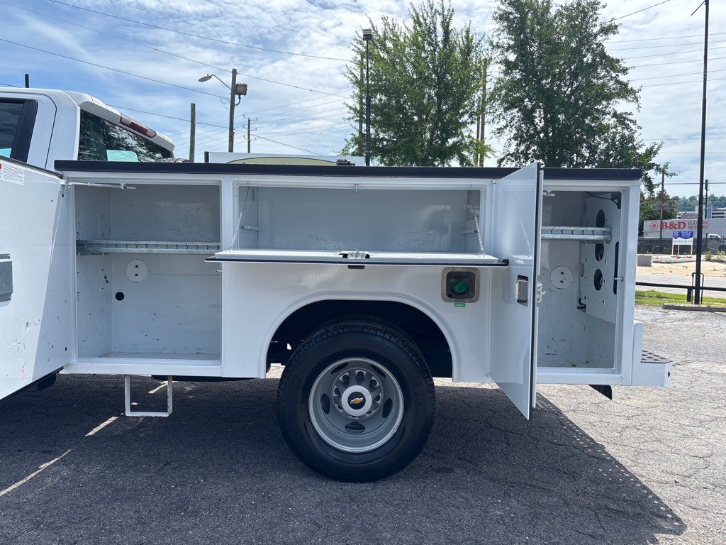 2023 Chevrolet C/K 3500 Image 25