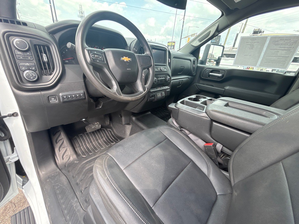 2022 Chevrolet C/K 3500 Image 9