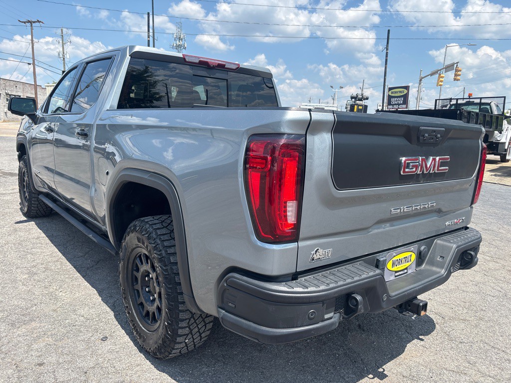 2023 GMC Sierra Image 3