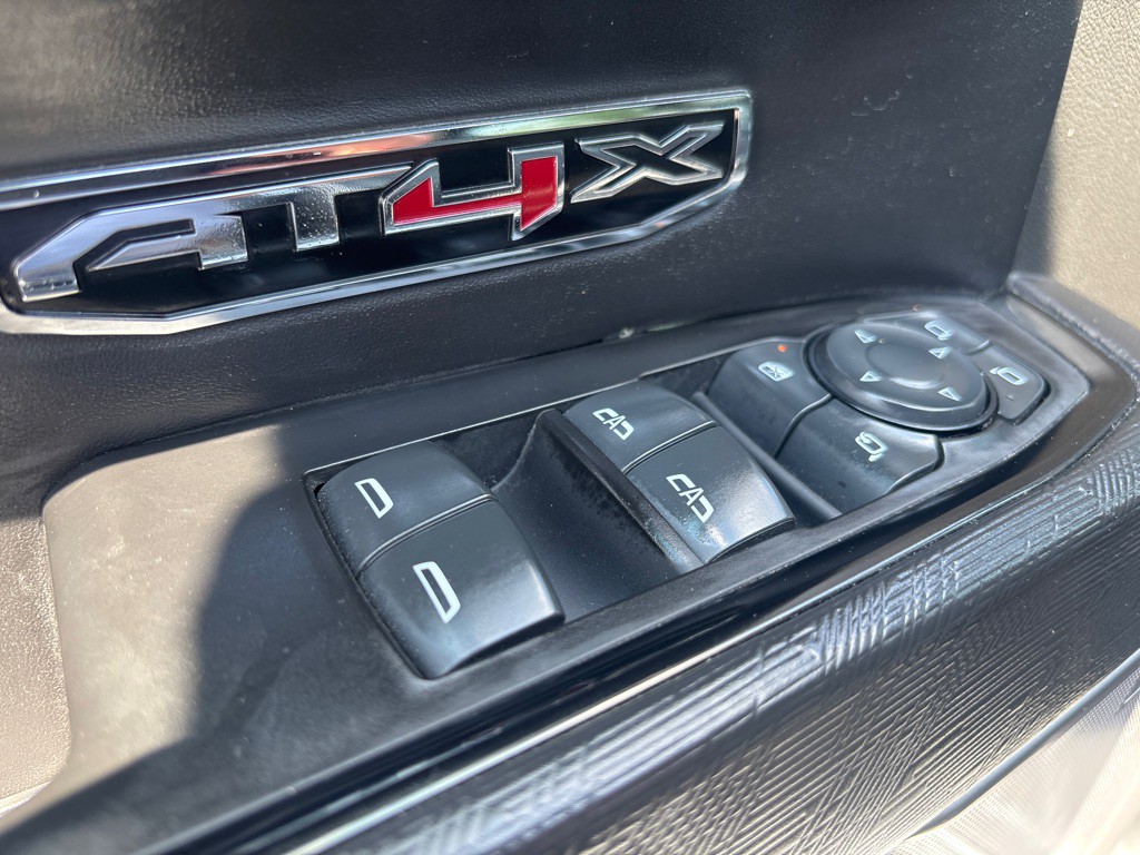 2023 GMC Sierra Image 10