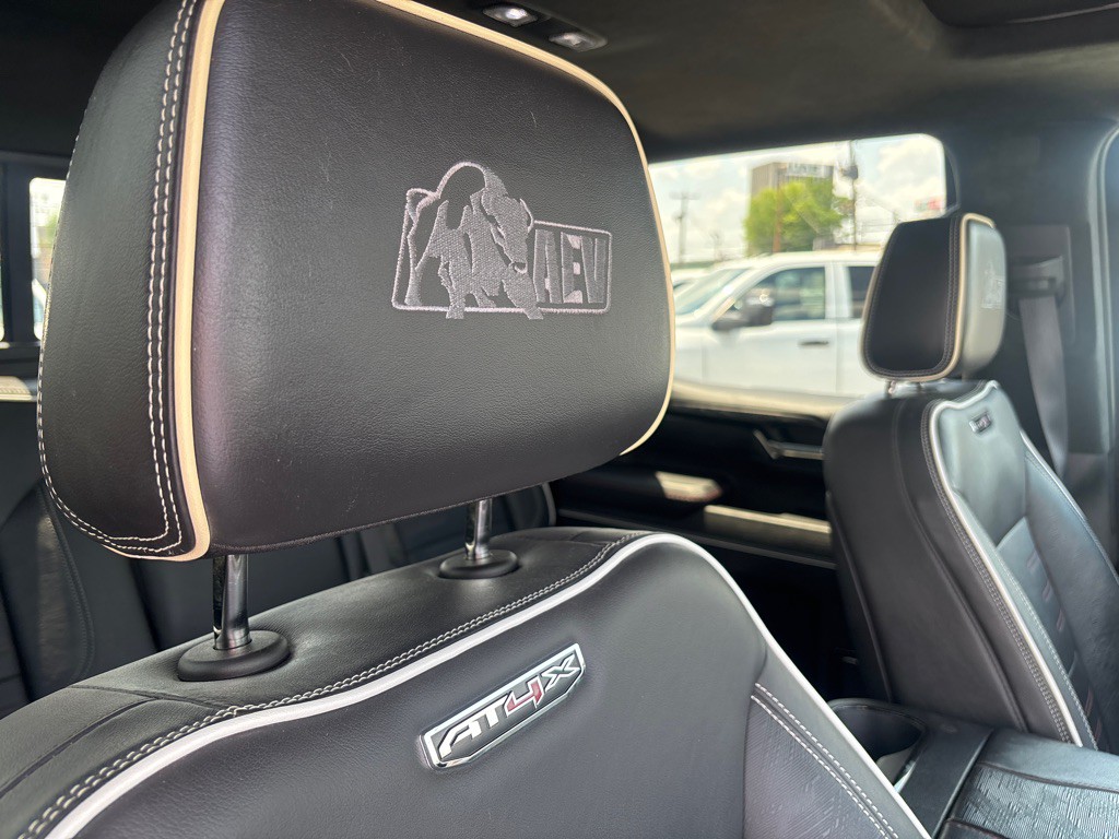 2023 GMC Sierra Image 24