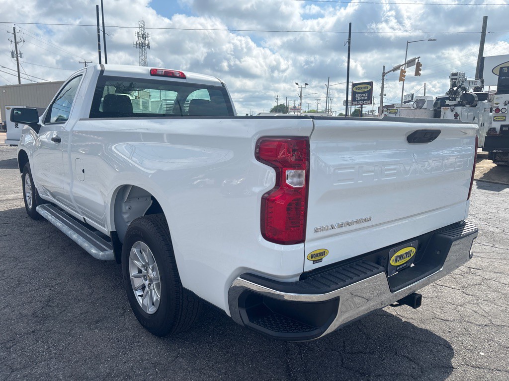 2024 Chevrolet Silverado 1500 Image 3