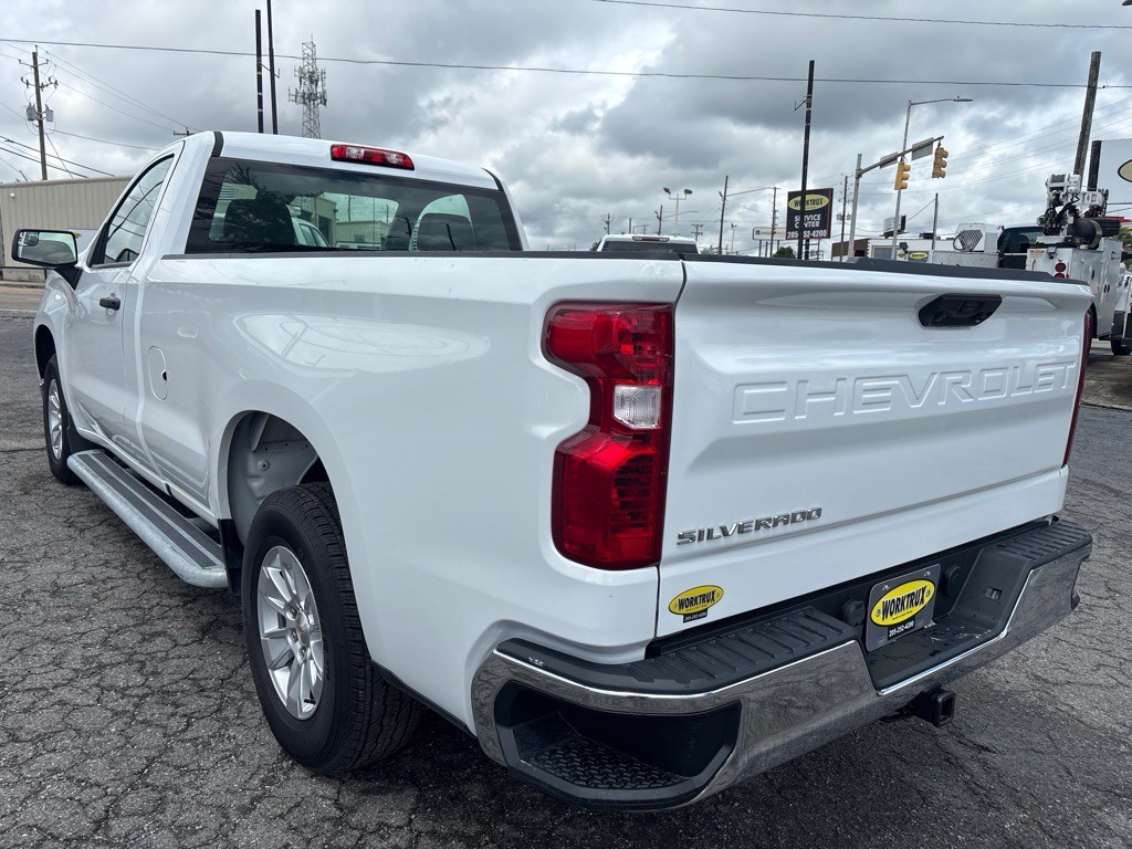 2024 Chevrolet Silverado 1500 Image 2