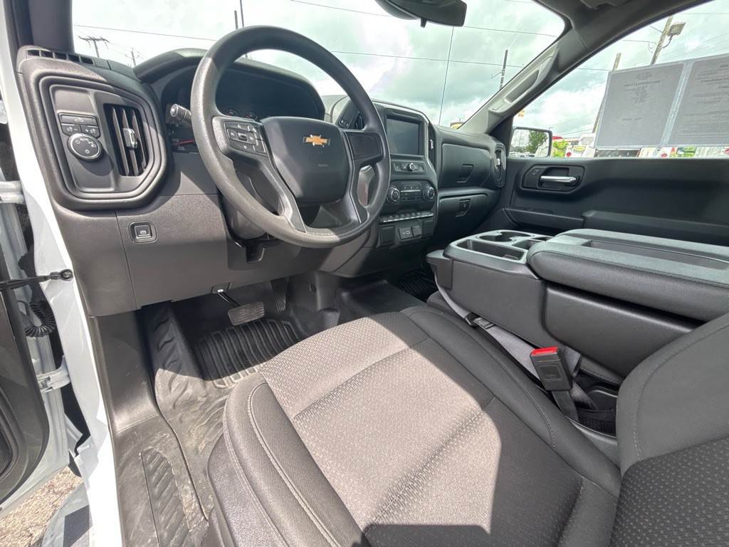 2024 Chevrolet Silverado 1500 Image 9