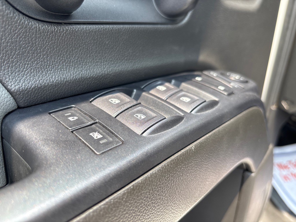 2022 Chevrolet 5500 Image 11