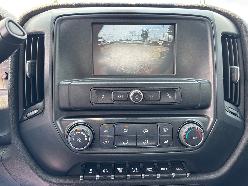 2022 Chevrolet 5500 Image 16