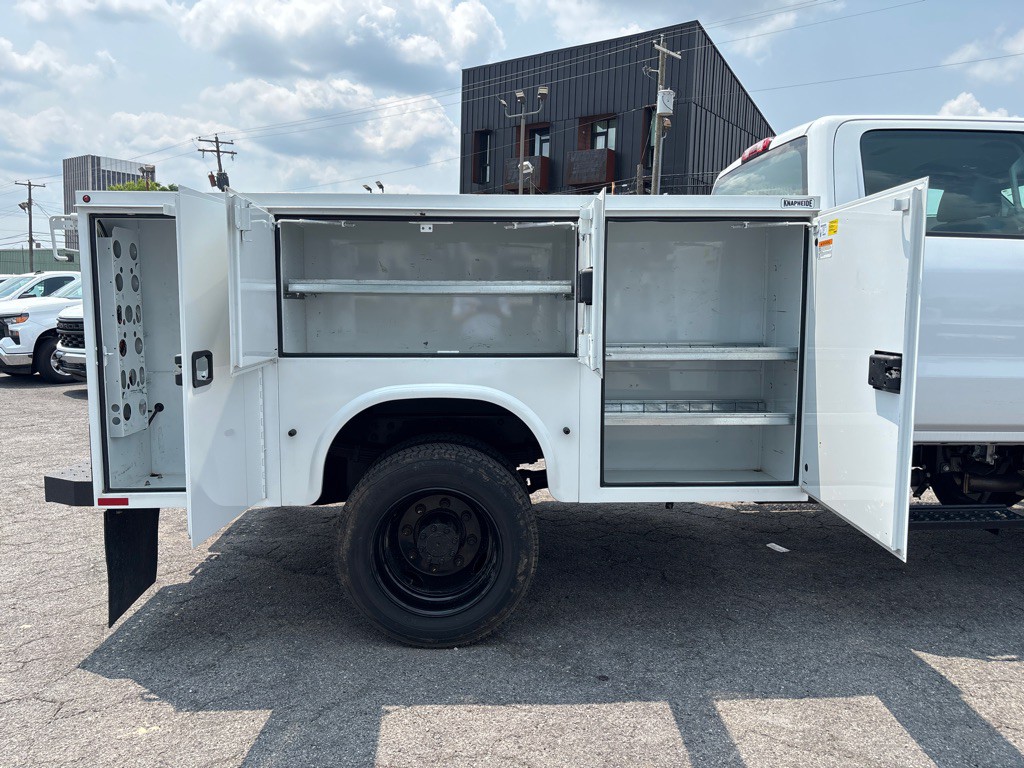 2022 Chevrolet 5500 Image 23