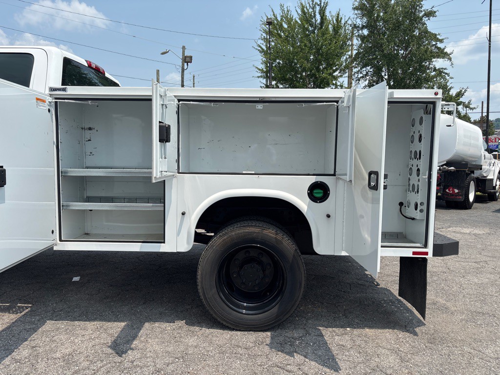 2022 Chevrolet 5500 Image 25
