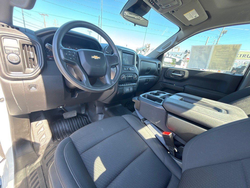 2024 Chevrolet Silverado 1500 Image 9
