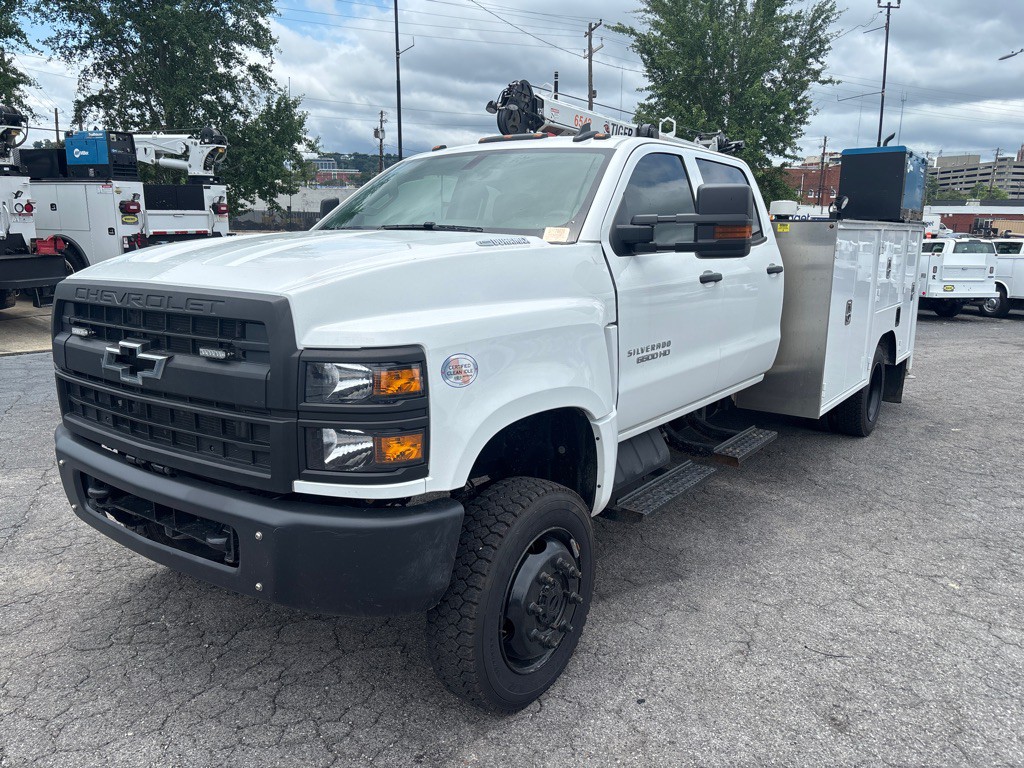 2022 Chevrolet 6500 Image 2