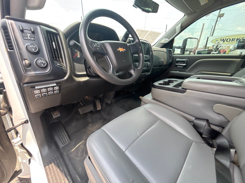 2022 Chevrolet 6500 Image 16