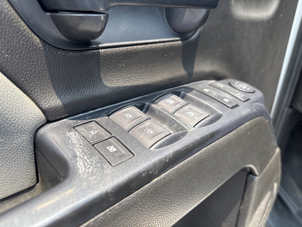 2022 Chevrolet 6500 Image 17