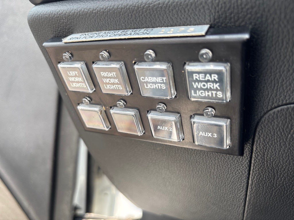 2022 Chevrolet 6500 Image 21