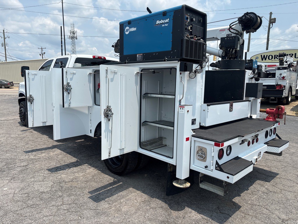 2022 Chevrolet 6500 Image 40
