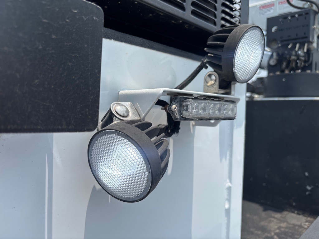 2022 Chevrolet 6500 Image 44