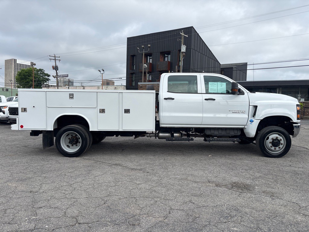 2022 Chevrolet 5500 Image 6