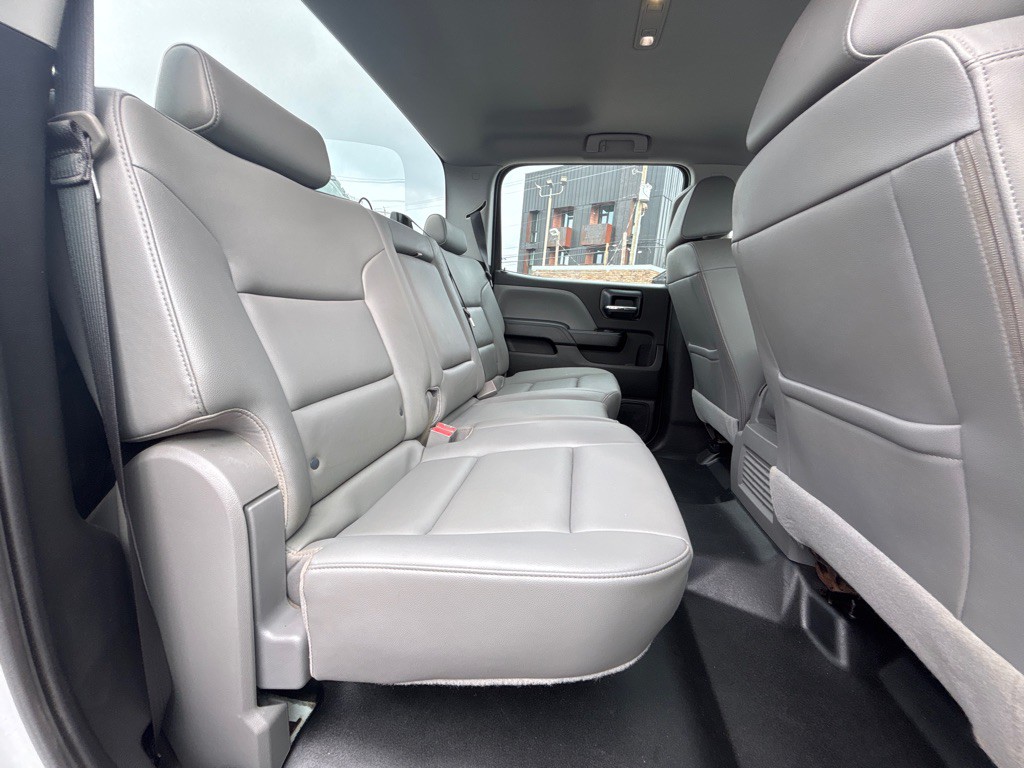 2022 Chevrolet 5500 Image 22