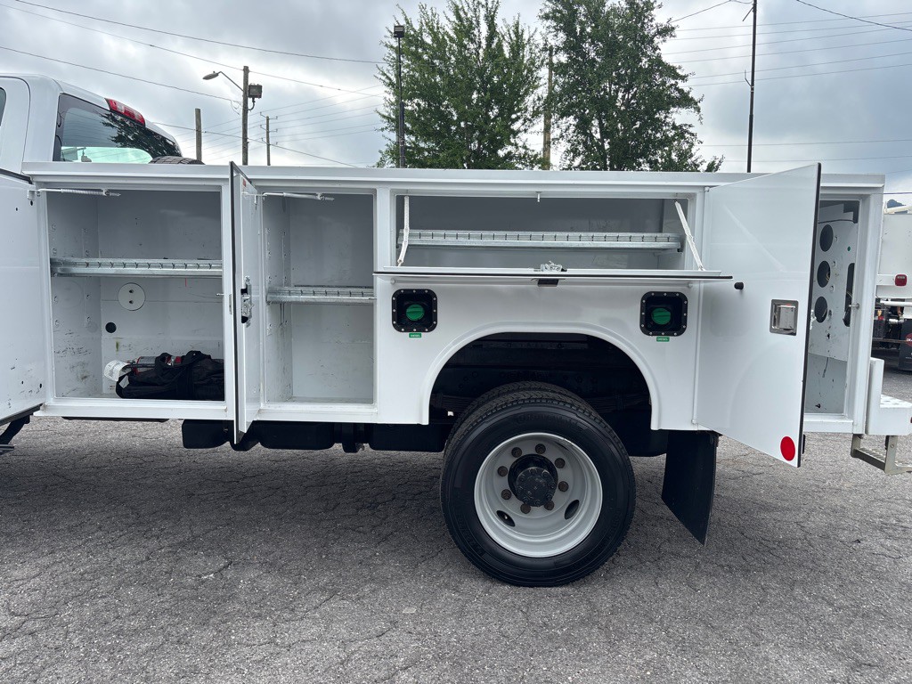 2022 Chevrolet 5500 Image 27