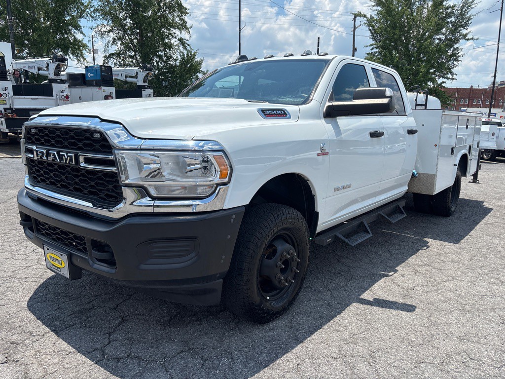 2022 RAM 3500 Image 3