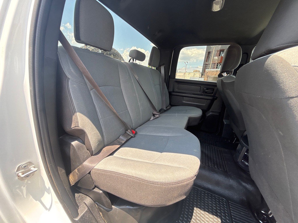 2022 RAM 3500 Image 24
