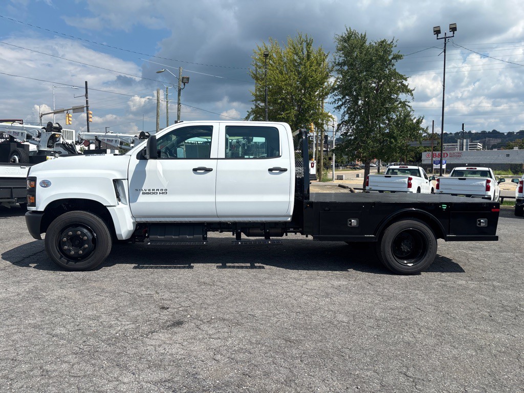 2023 Chevrolet Silverado 1500 Image 2