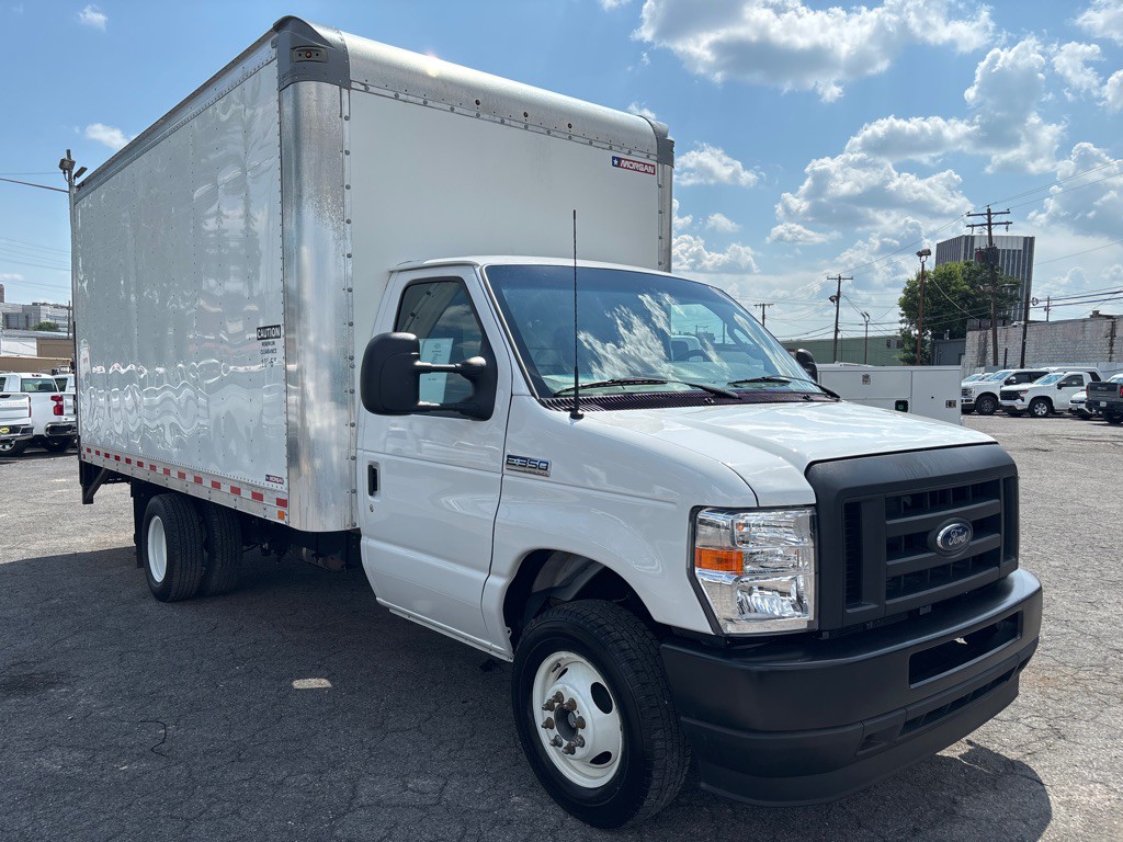 2023 Ford E-350 Image 7