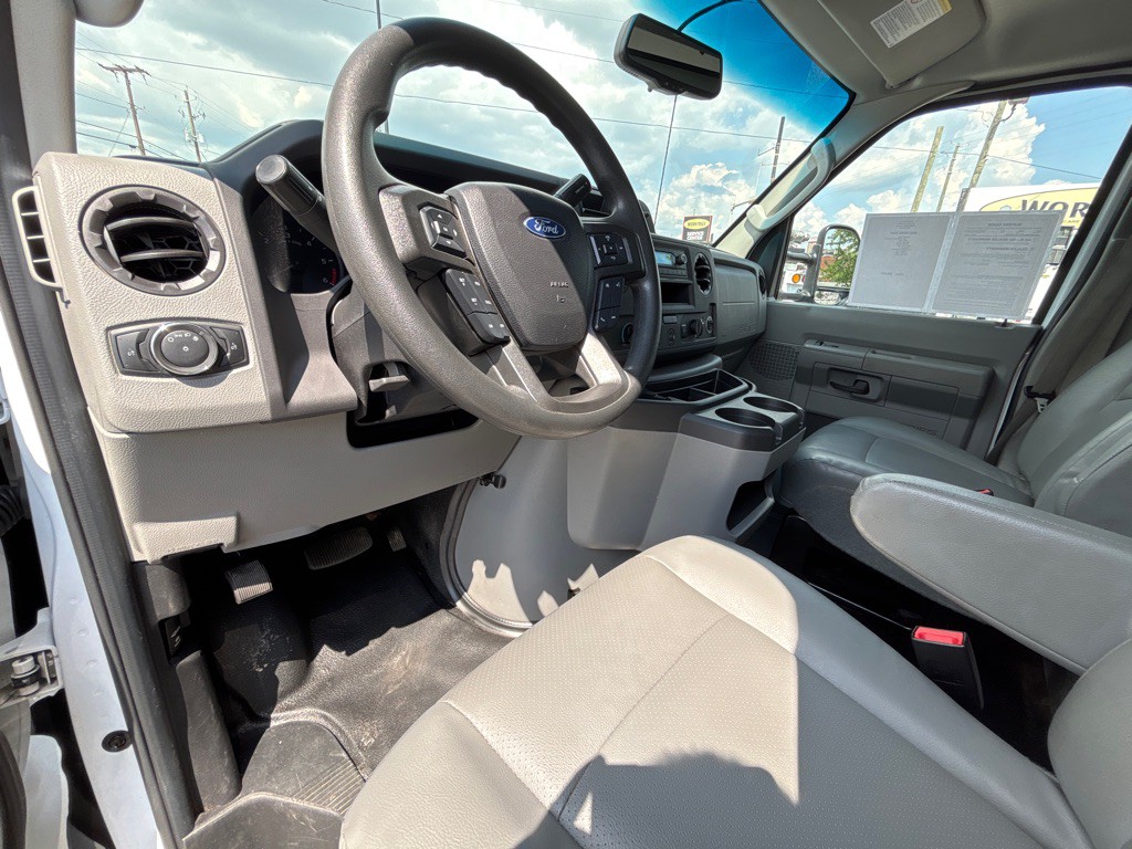2023 Ford E-350 Image 9