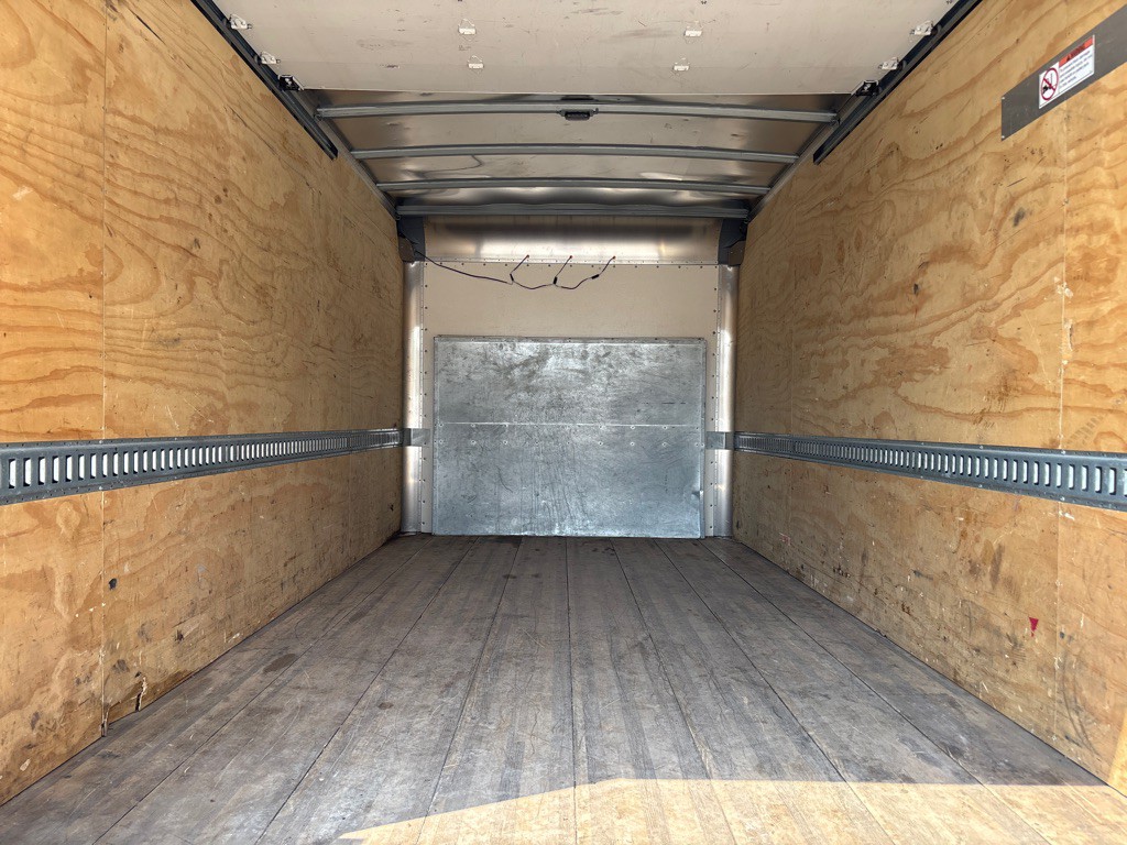2023 Ford E-350 Image 20
