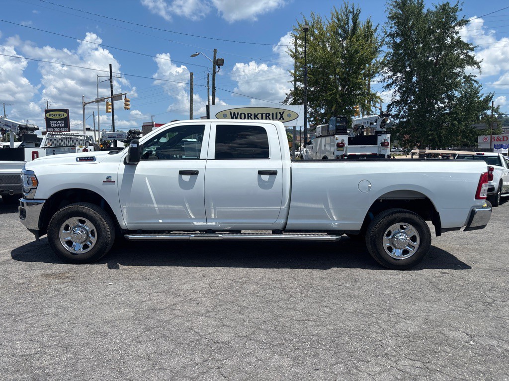 2024 RAM 2500 Image 2