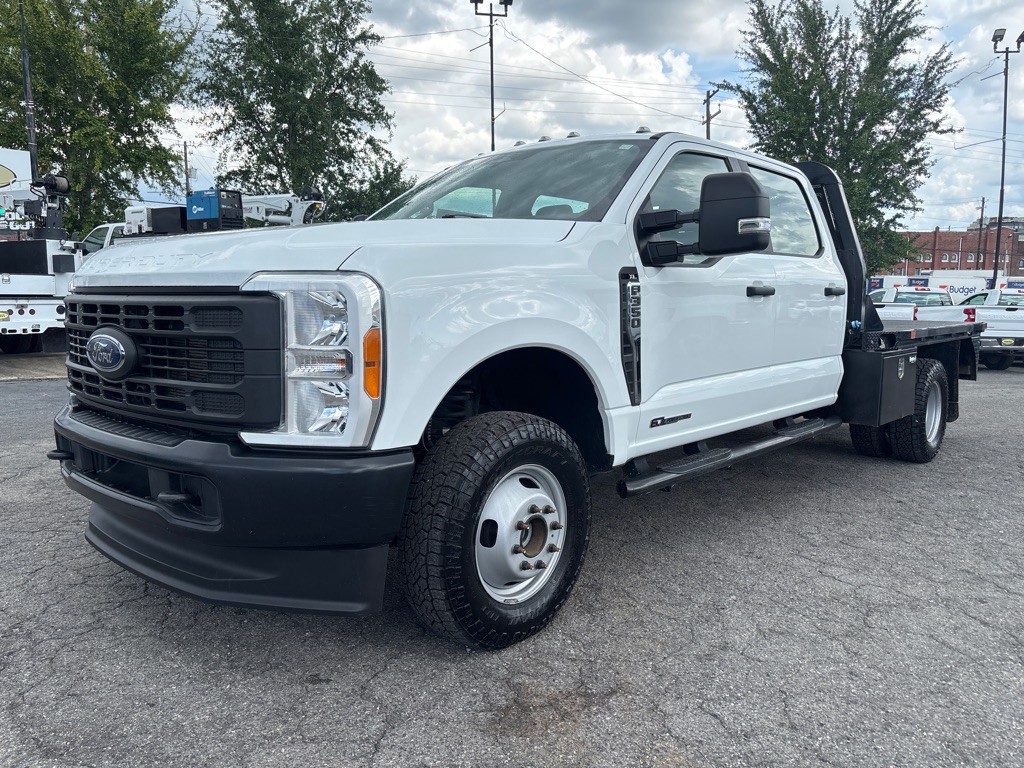 2023 Ford F-350 Image 1