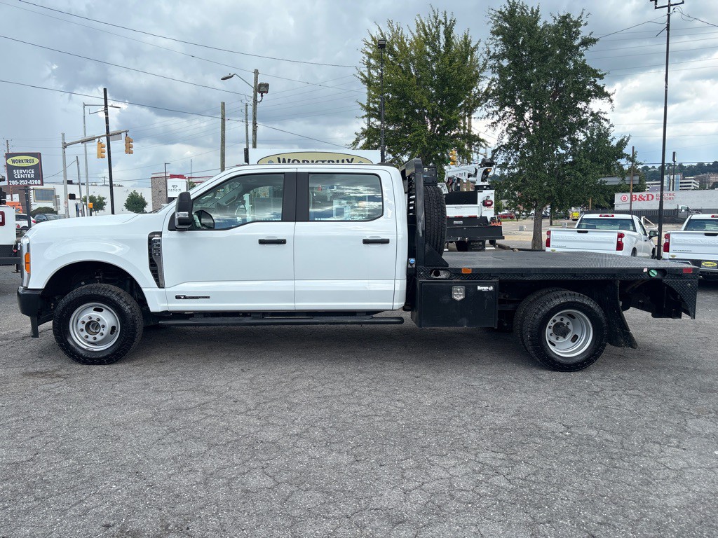 2023 Ford F-350 Image 2