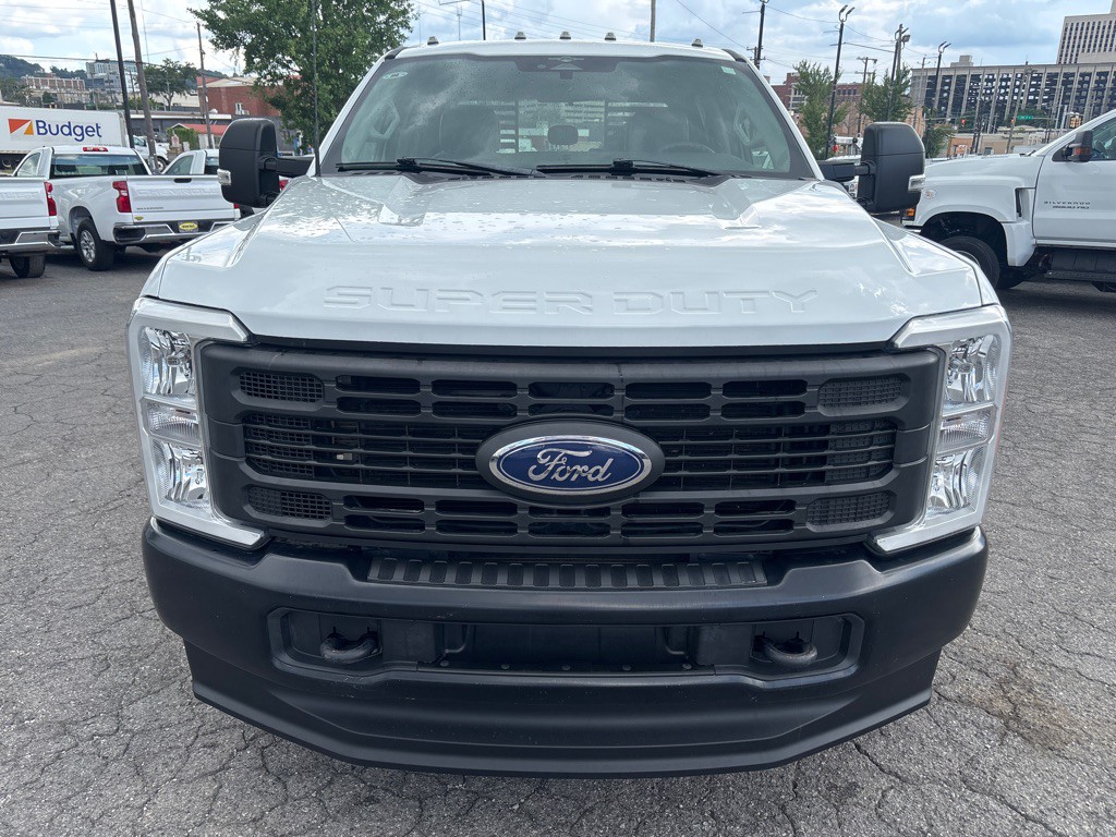 2023 Ford F-350 Image 8