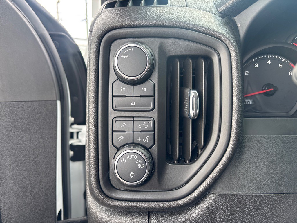 2024 Chevrolet C/K 2500 Image 13