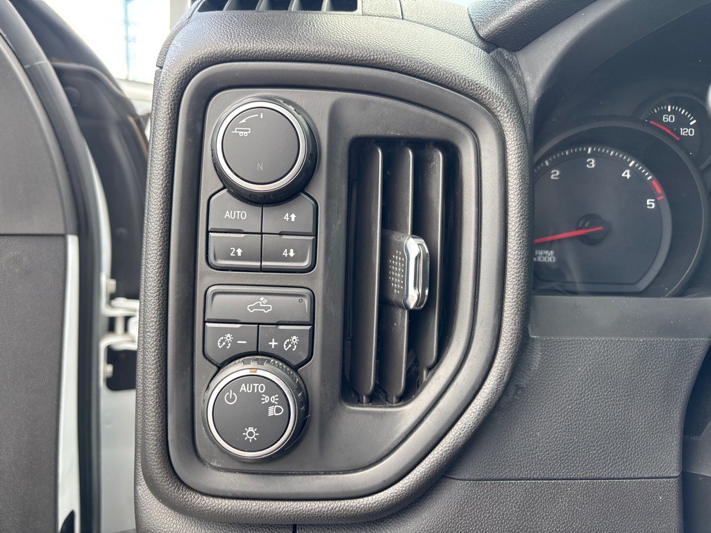 2023 Chevrolet Silverado 1500 Image 14