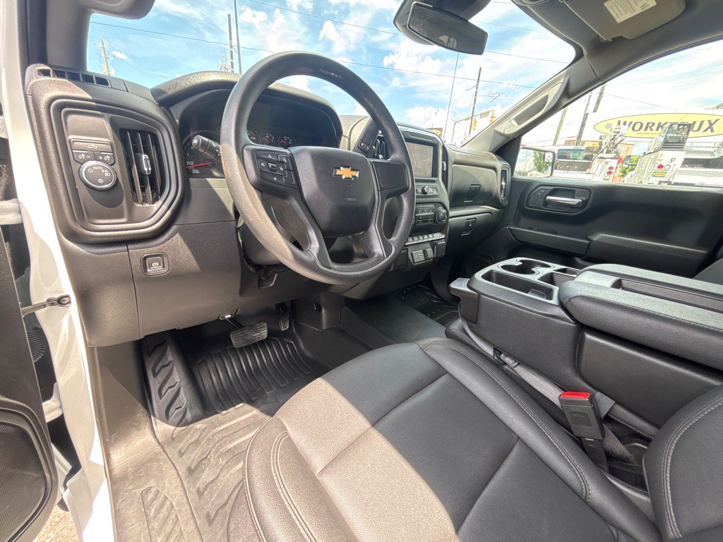 2024 Chevrolet Silverado 1500 Image 9