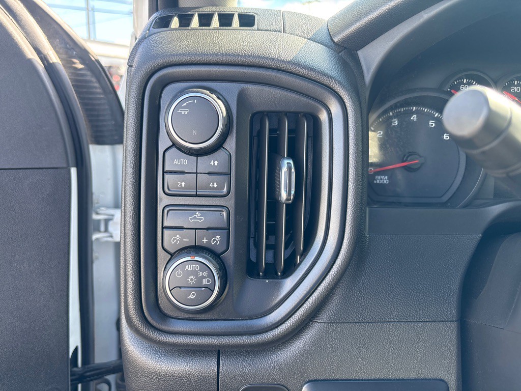 2022 Chevrolet Silverado 1500 Image 17