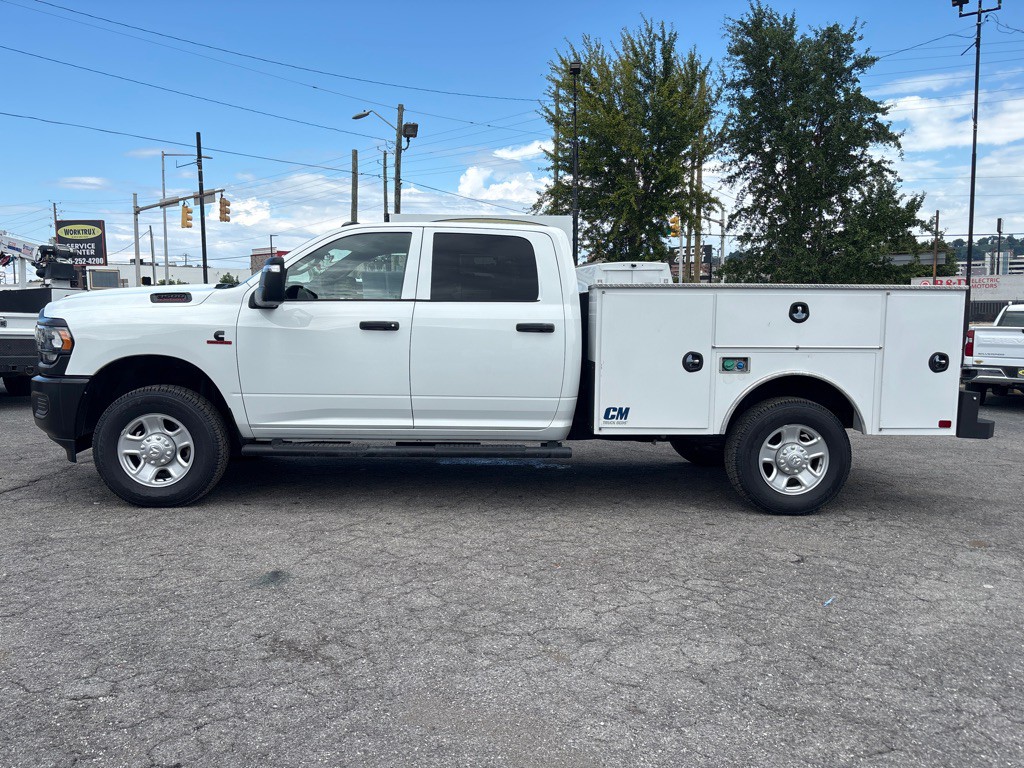2023 RAM 3500 Image 2