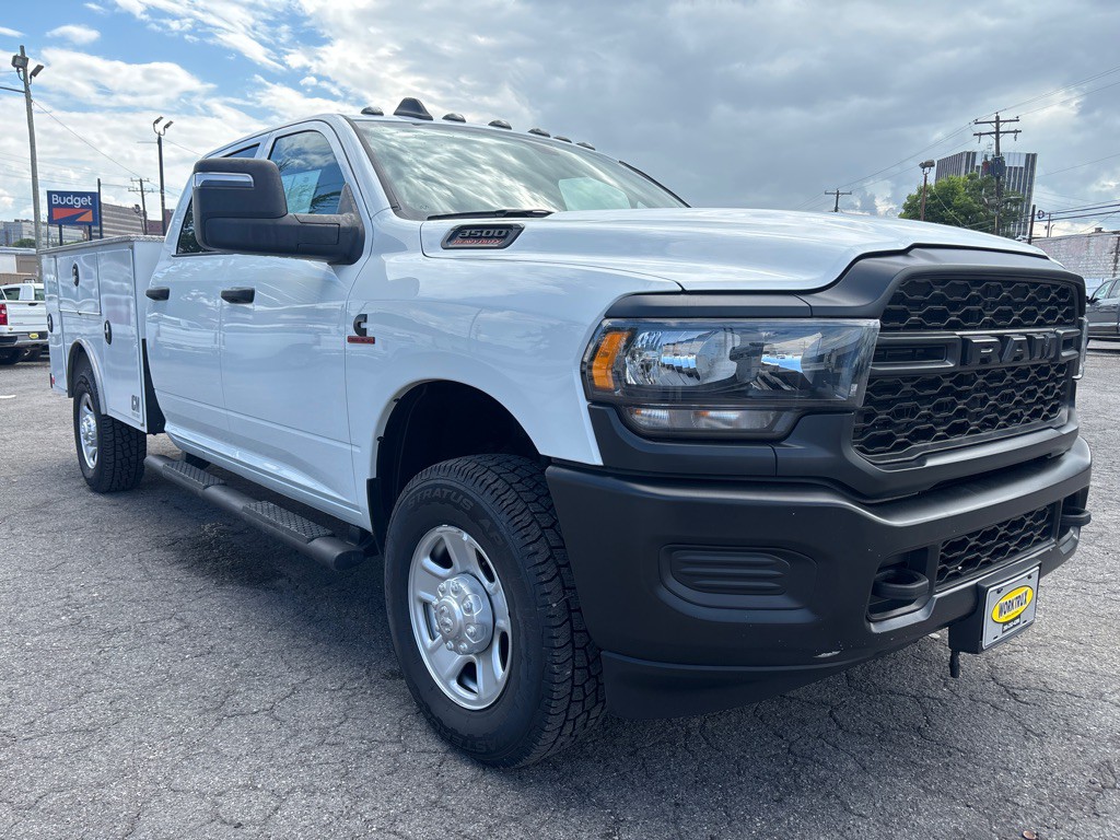 2023 RAM 3500 Image 7