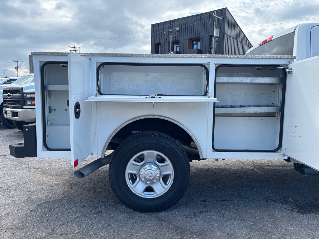 2023 RAM 3500 Image 24