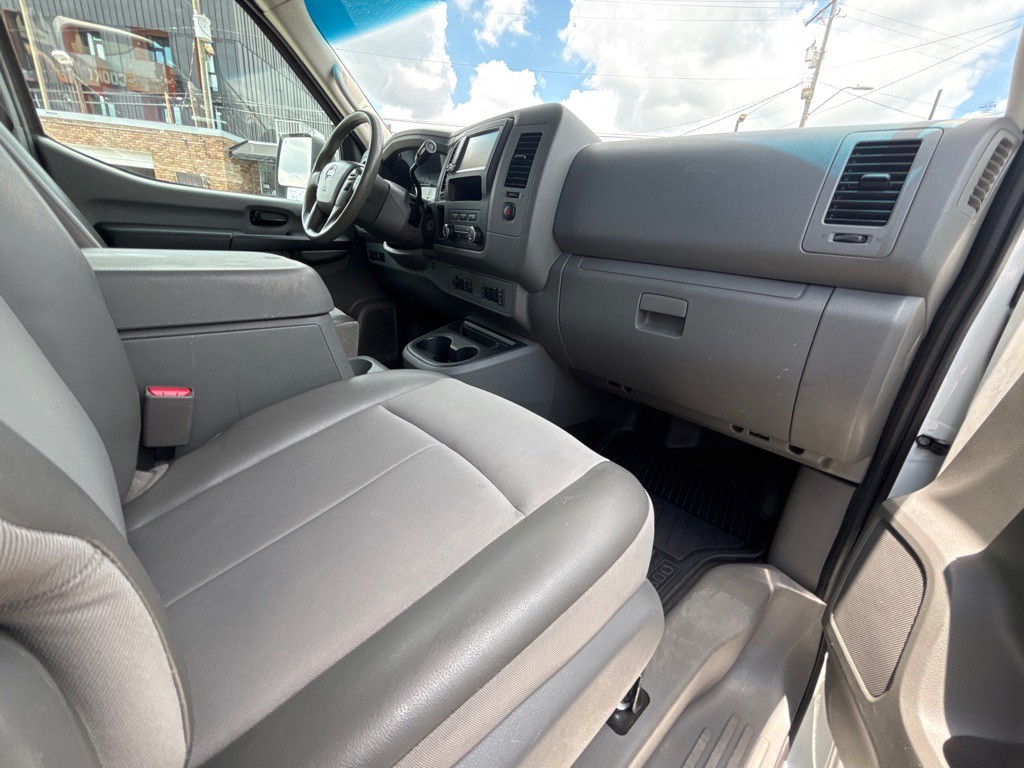 2019 Nissan NV Image 15