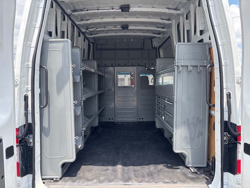 2019 Nissan NV Image 17