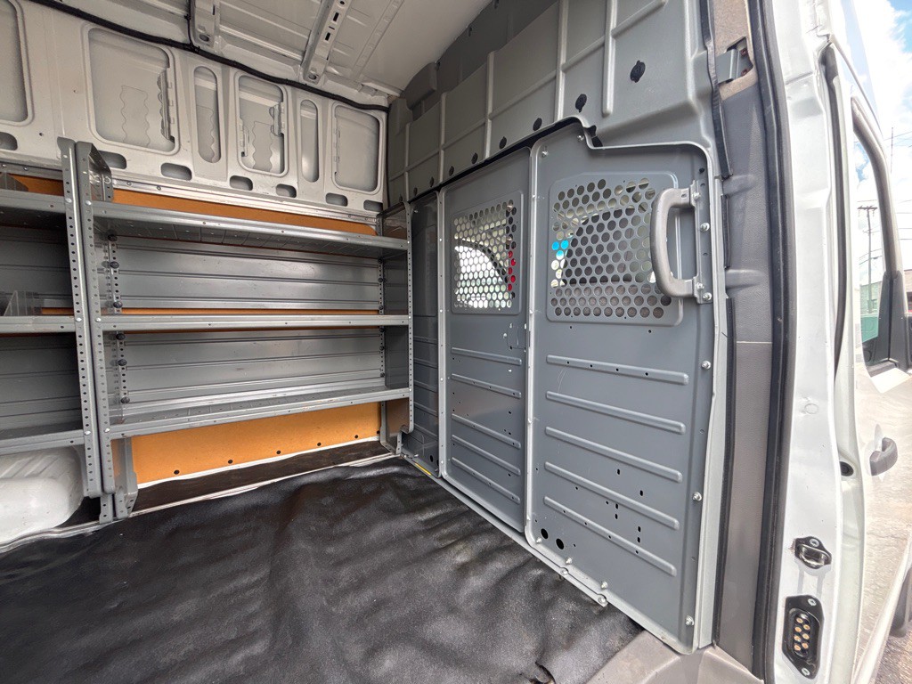 2019 Nissan NV Image 21