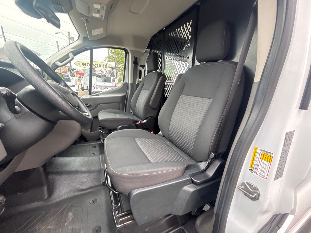 2023 Ford T250 Image 16