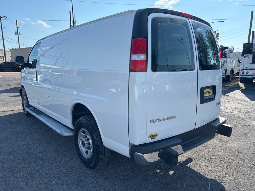 2023 GMC G2500 Image 3