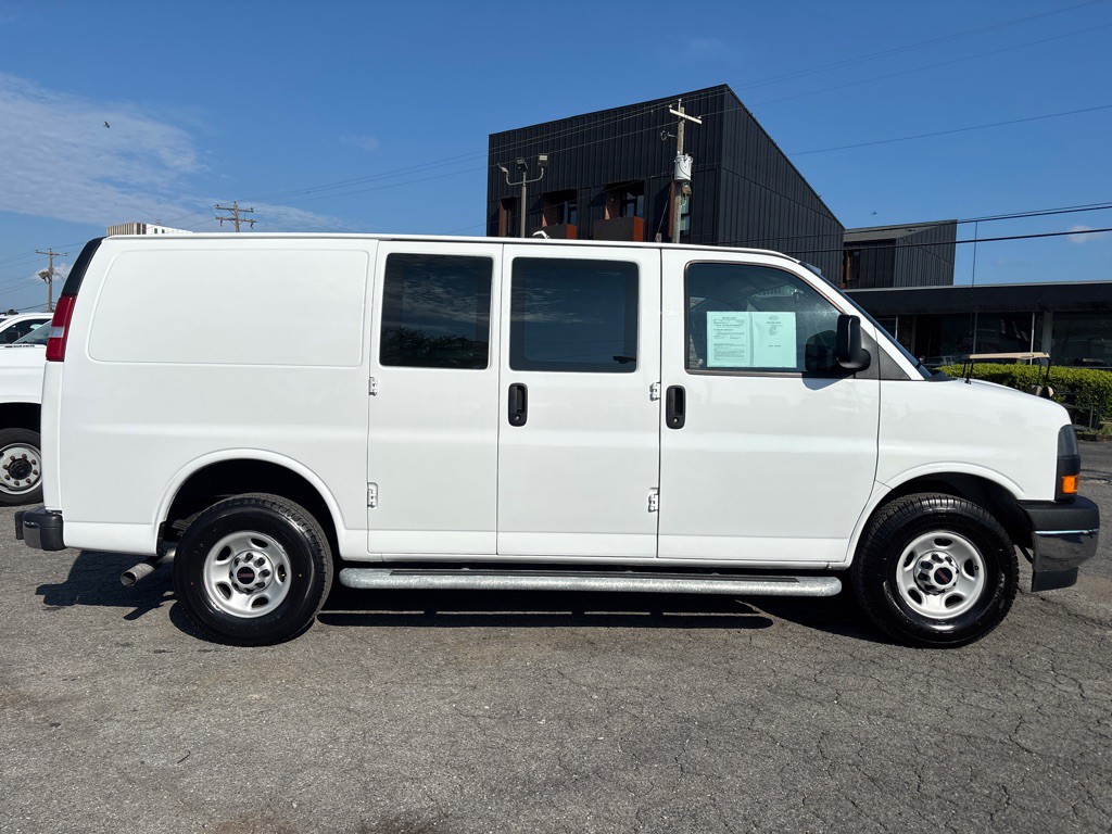 2023 GMC G2500 Image 6