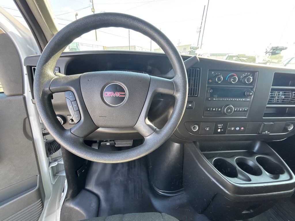 2023 GMC G2500 Image 11