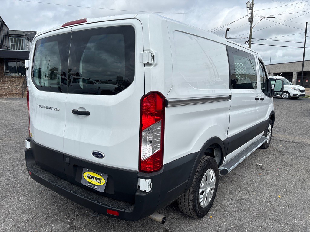 2023 Ford T250 Image 5