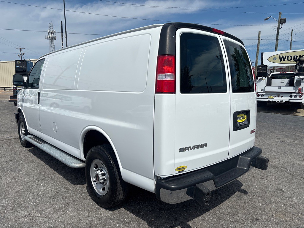 2023 GMC G2500 Image 3