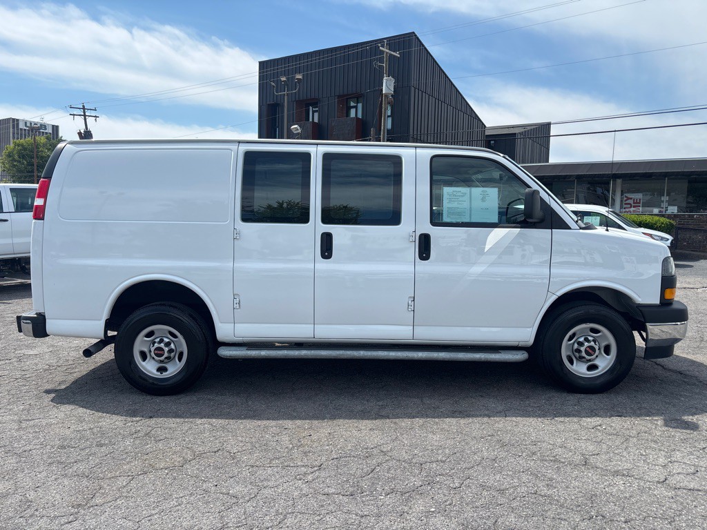 2023 GMC G2500 Image 6