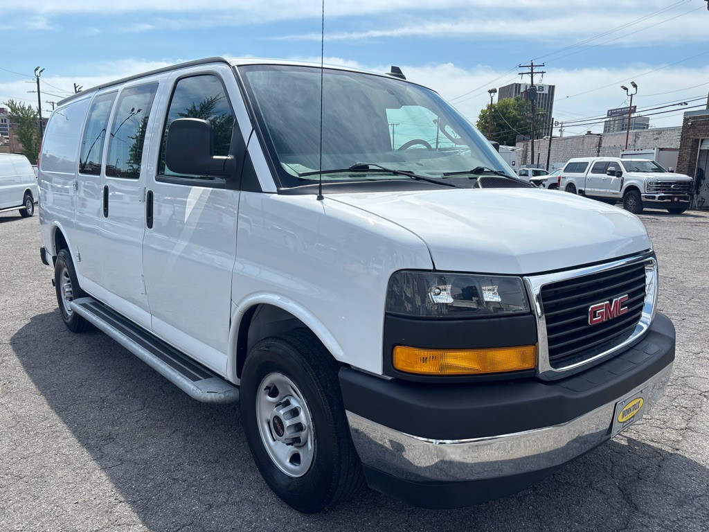 2023 GMC G2500 Image 7